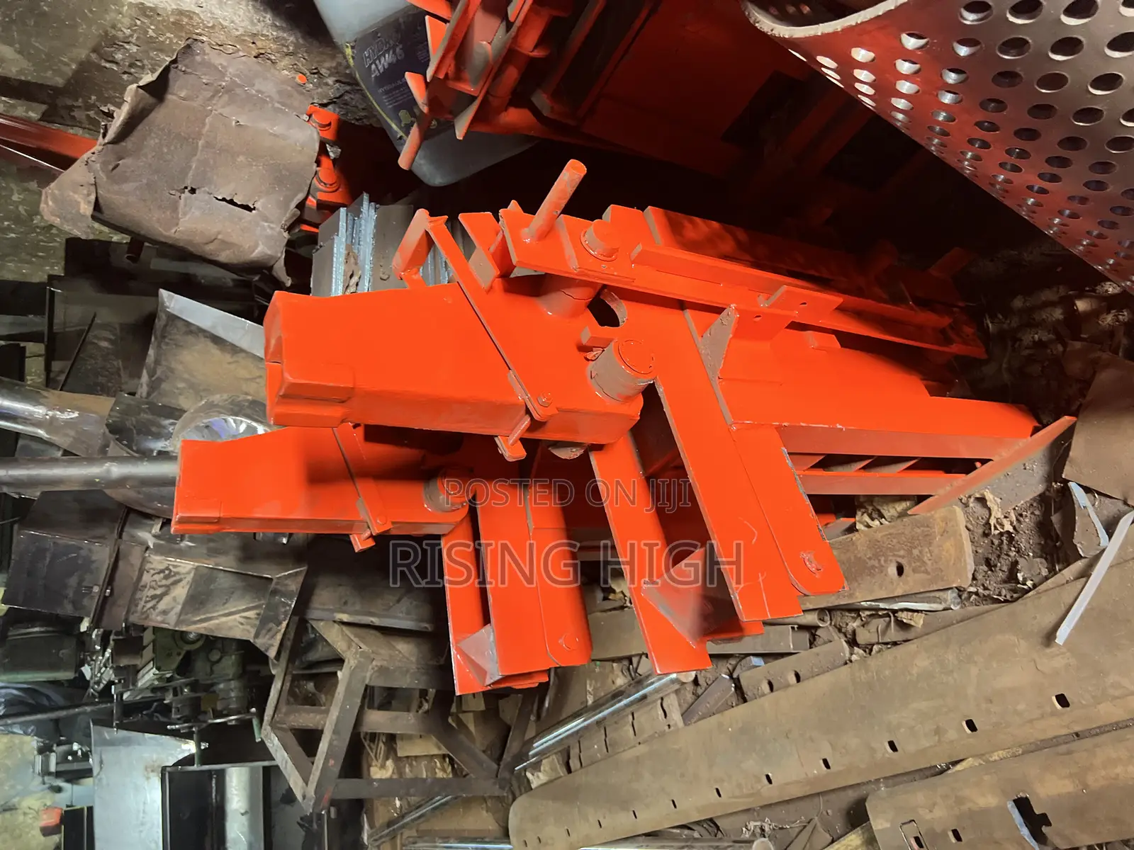 Makiga Interlocking Machines