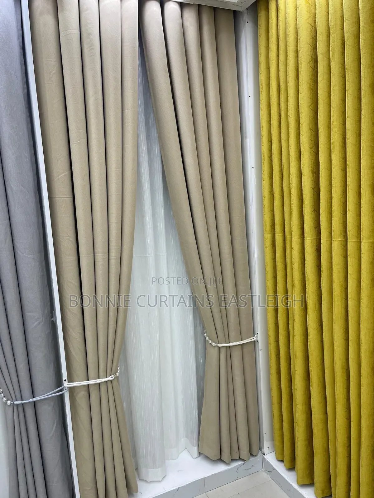 Curtains for Rings