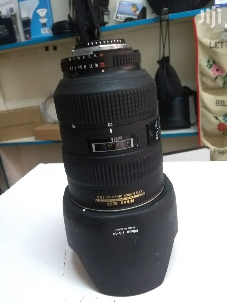 Nikon 28-70mm Lens F2.8