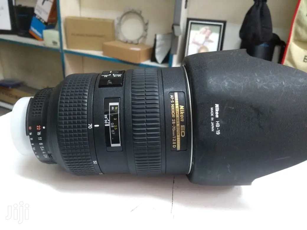 Nikon 28-70mm Lens F2.8