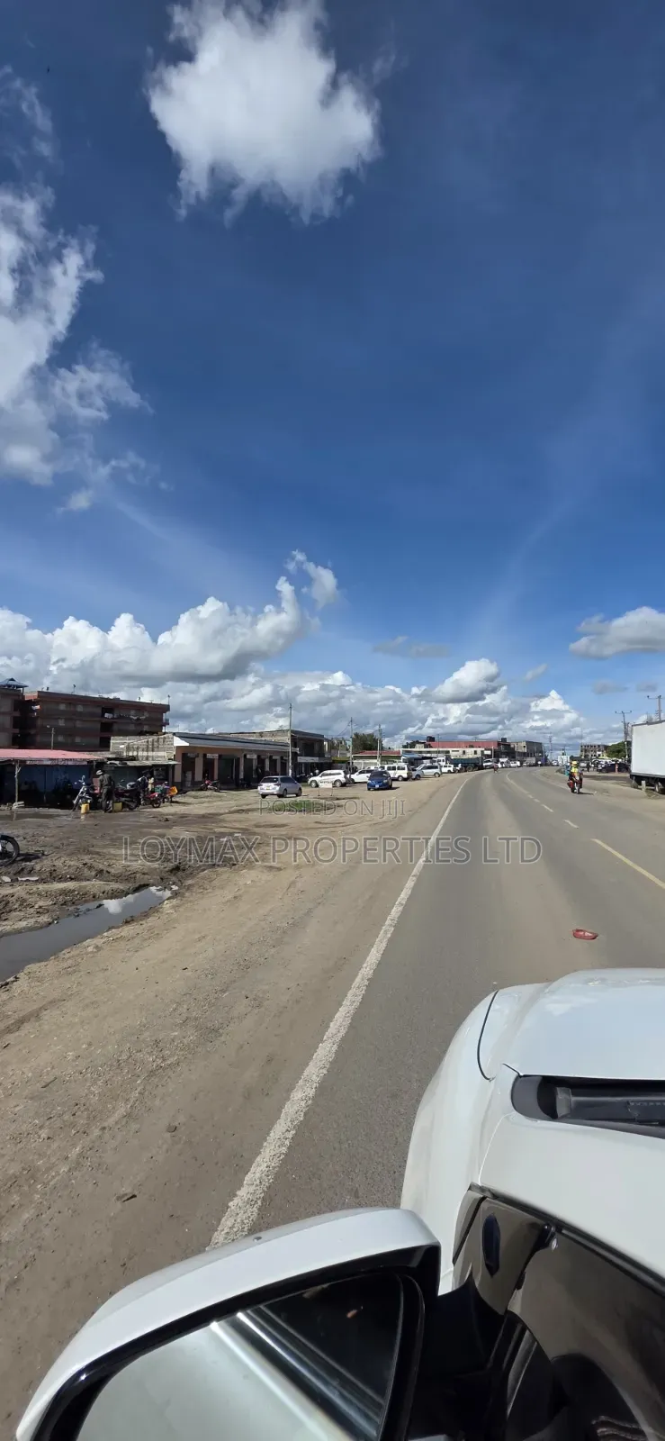 10 Acres Touching Tarmac Isinya on Quick Sale.