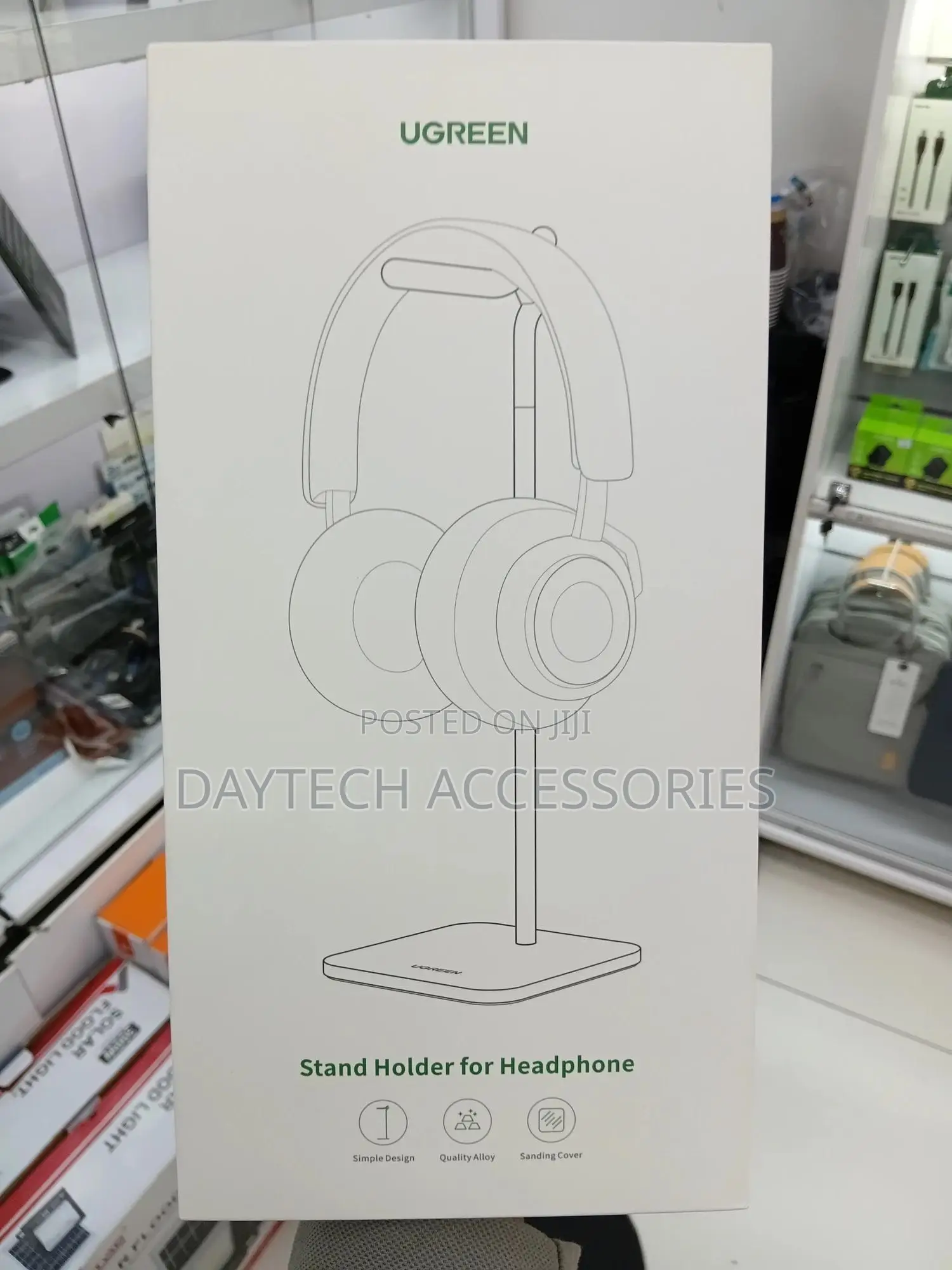 This Is a Ugreen Lp143 Aluminum Alloy Desktop Headphone Stand.