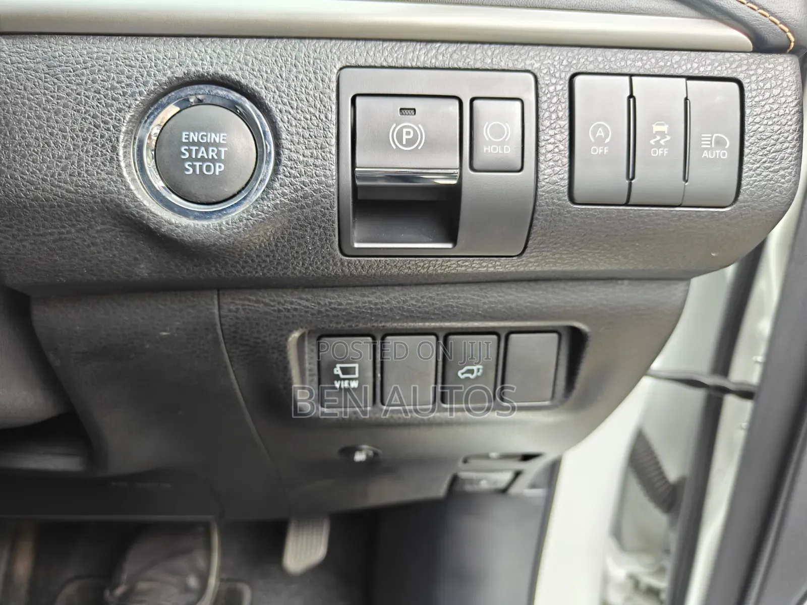Toyota Harrier Progress 2019 White