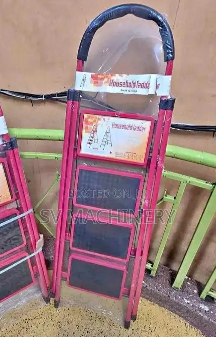 Heavy Duty 4 Step Ladder