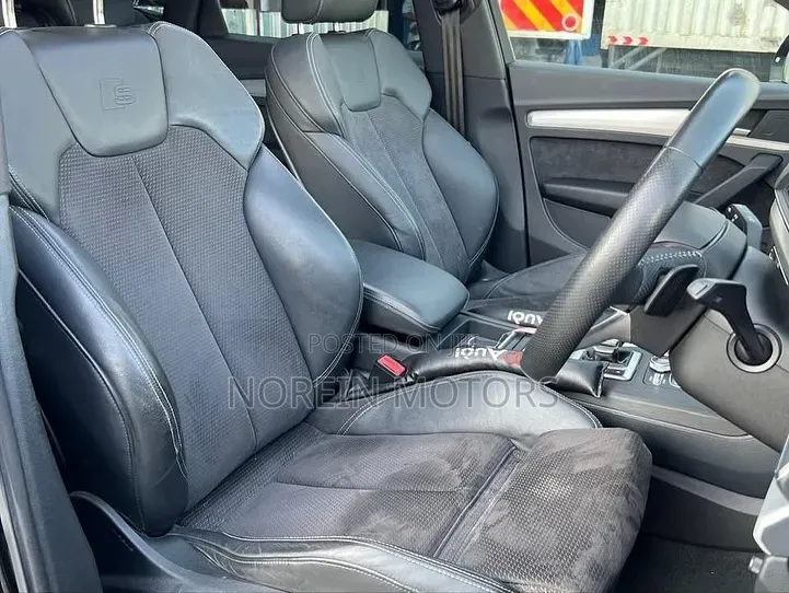 Audi Q5 2.0T Premium AWD quattro 2019 Black