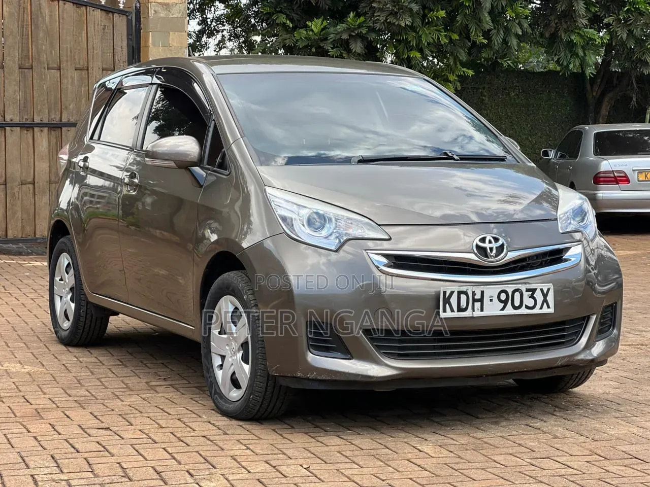 Toyota Ractis 1.5 FWD 2016 Gray