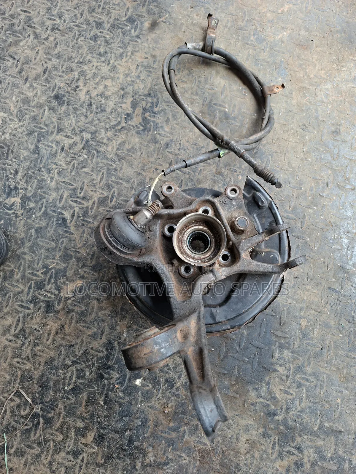 Rear Knuckle and Hub Caldina/Wish 4wd