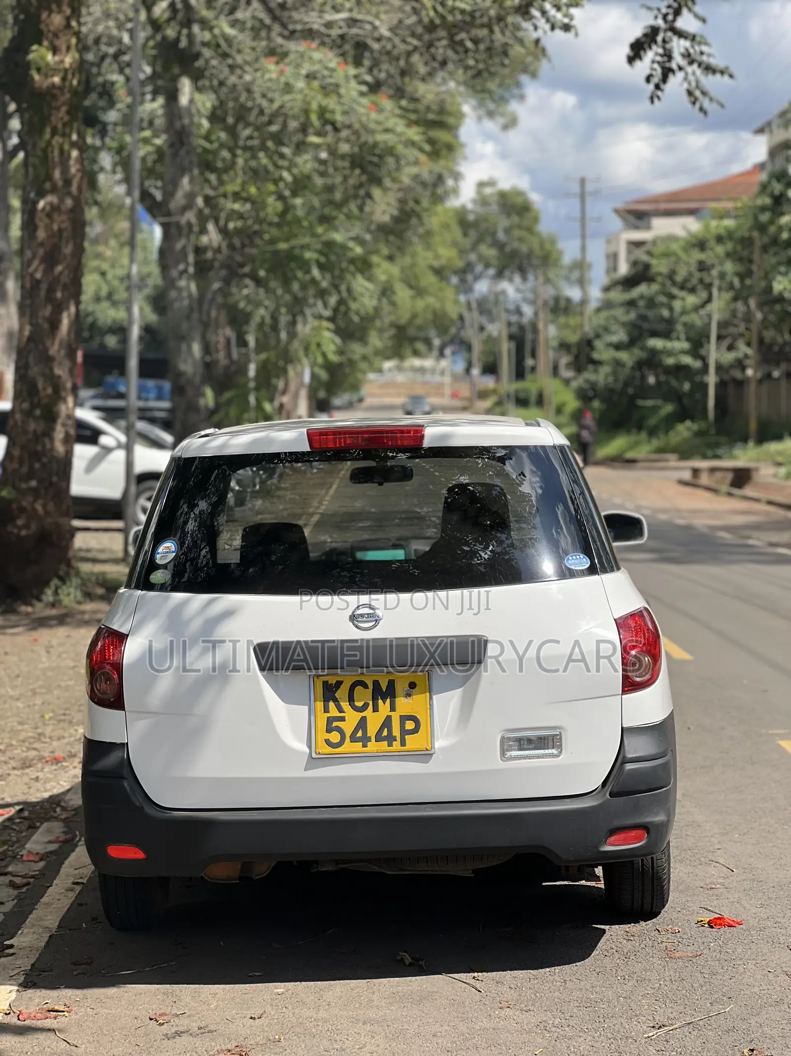 Nissan Advan 2010 White