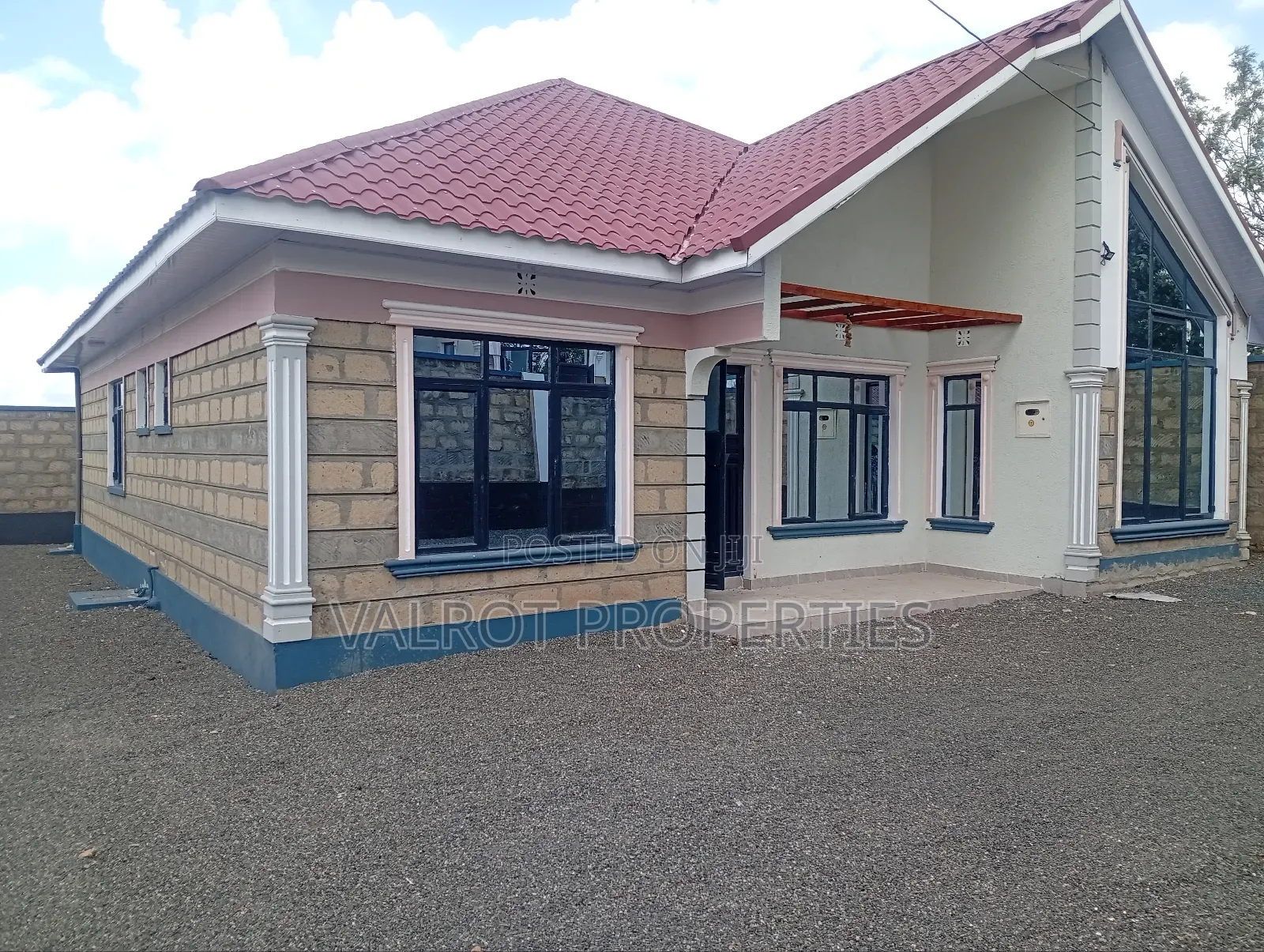 4bdrm Bungalow in Matasia for sale