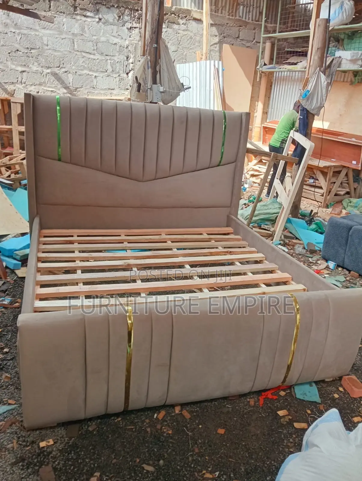 Sand Stone Chester Bed