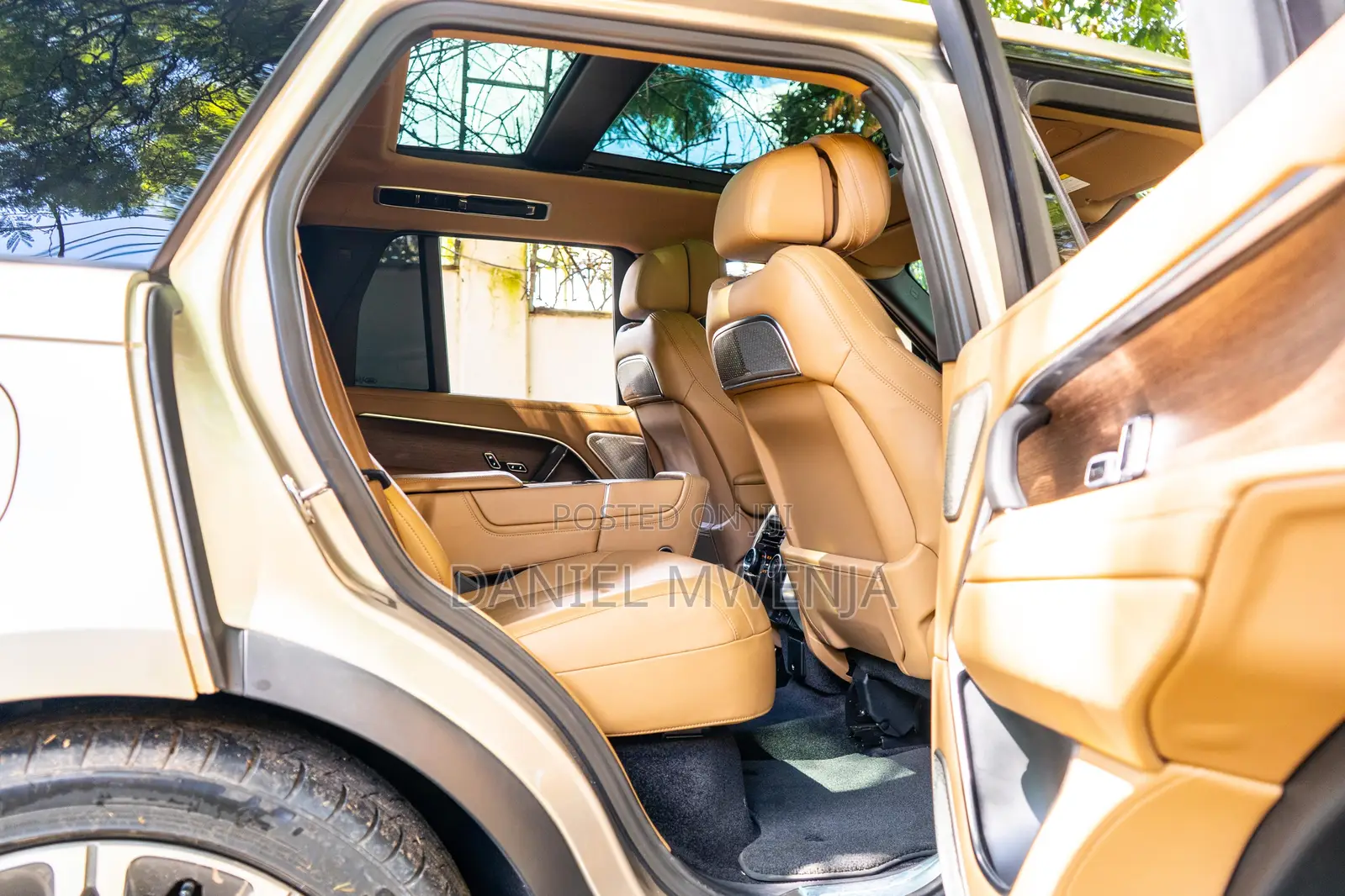 Rover 400 2022 Gold