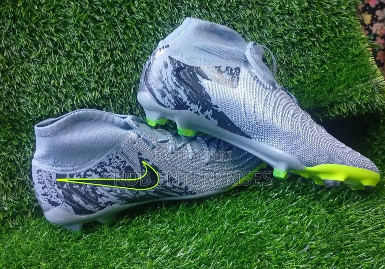 Nike Football Boots Ghost Laces