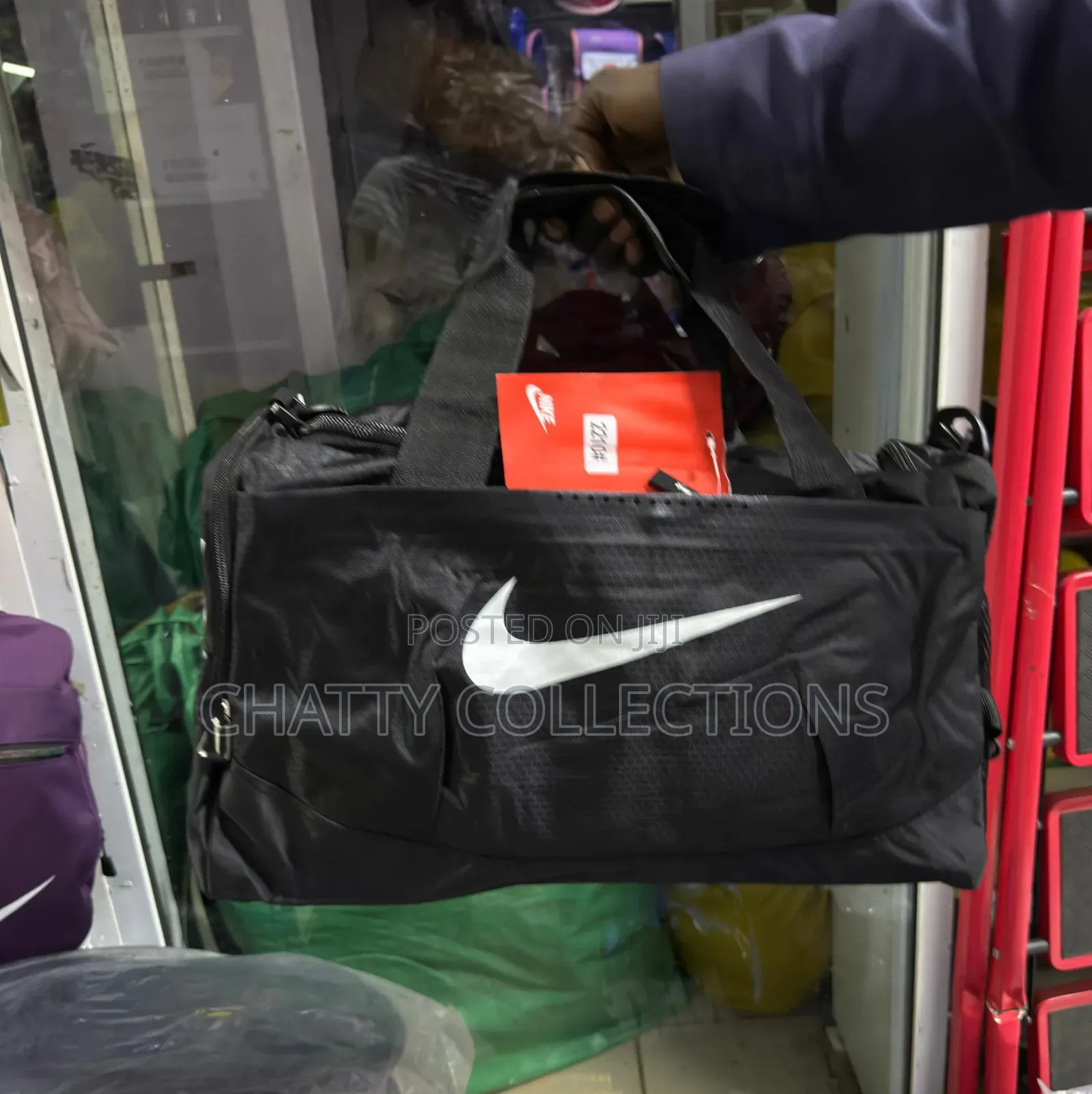 Black and White Unisex Nike Stylish Sports Duffle Bags / Gym Bags