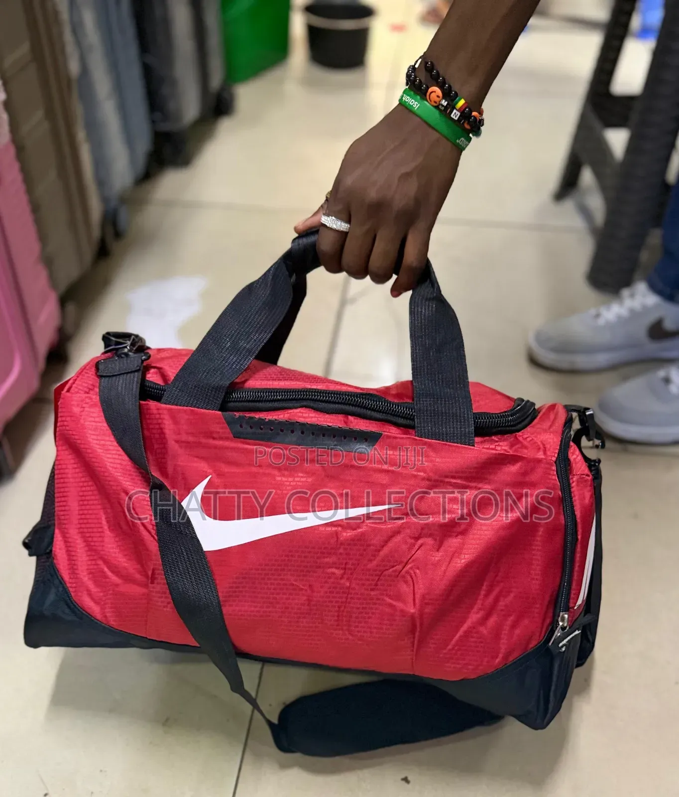 Black and Red Unisex Nike Stylish Sports Duffle Bags / Gym Bags