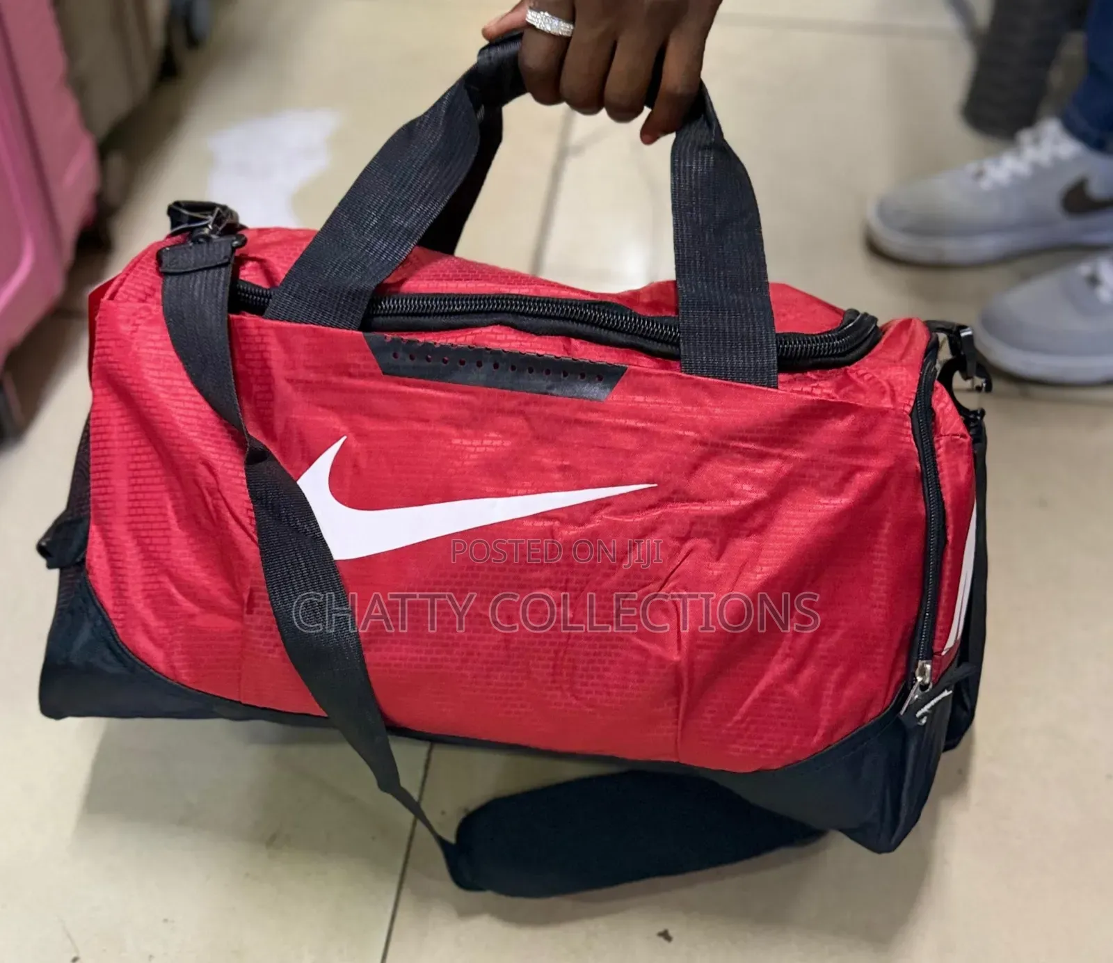 Black and Red Unisex Nike Stylish Sports Duffle Bags / Gym Bags