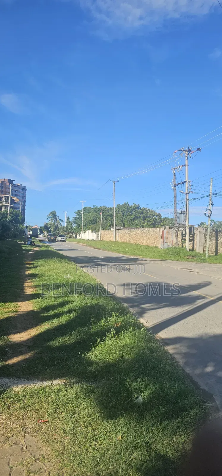Half Acre Piece of Land on Sale 1st Avenue Nyali Mombasa