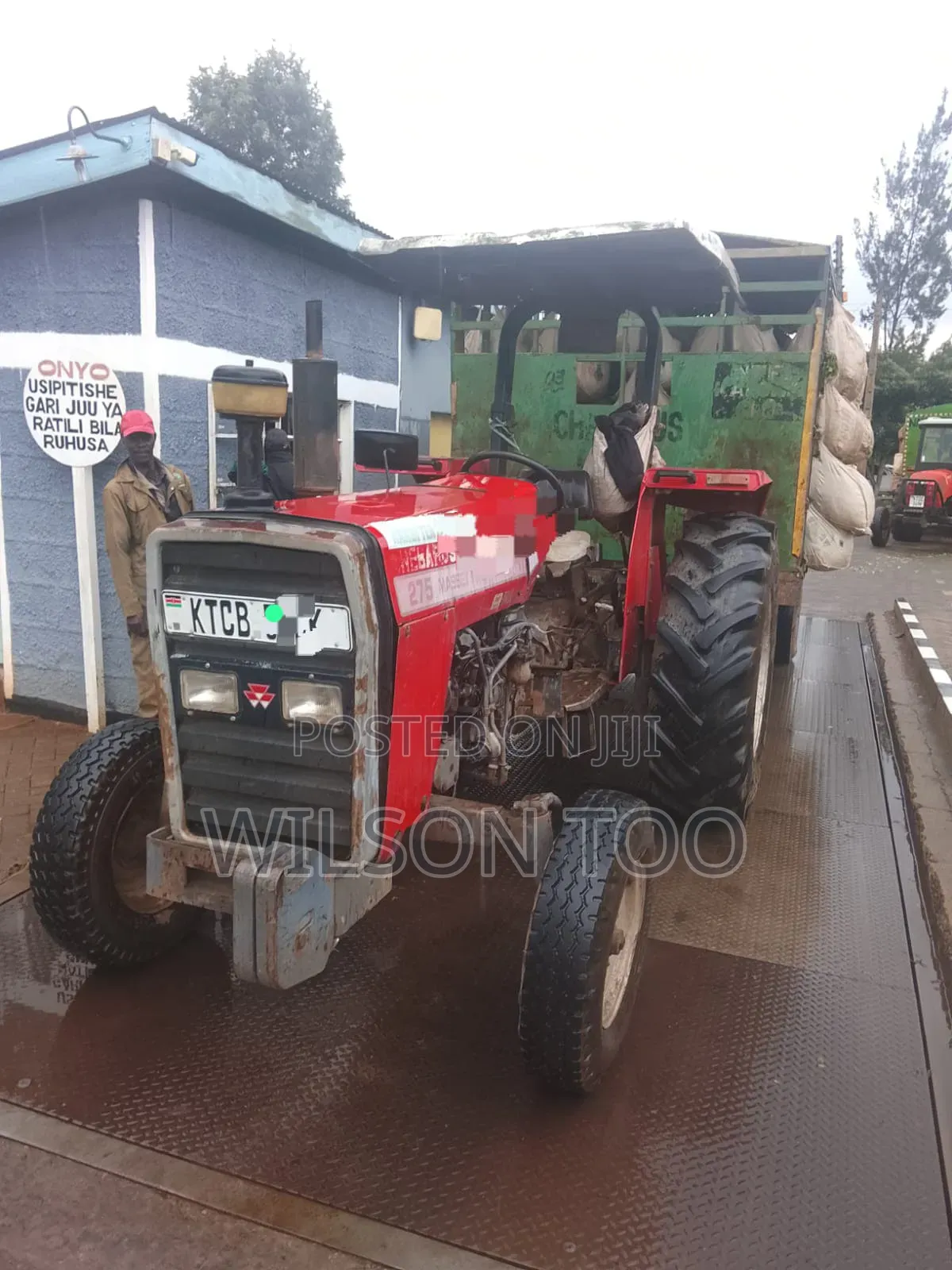 Massey Ferguson 275 Tractor