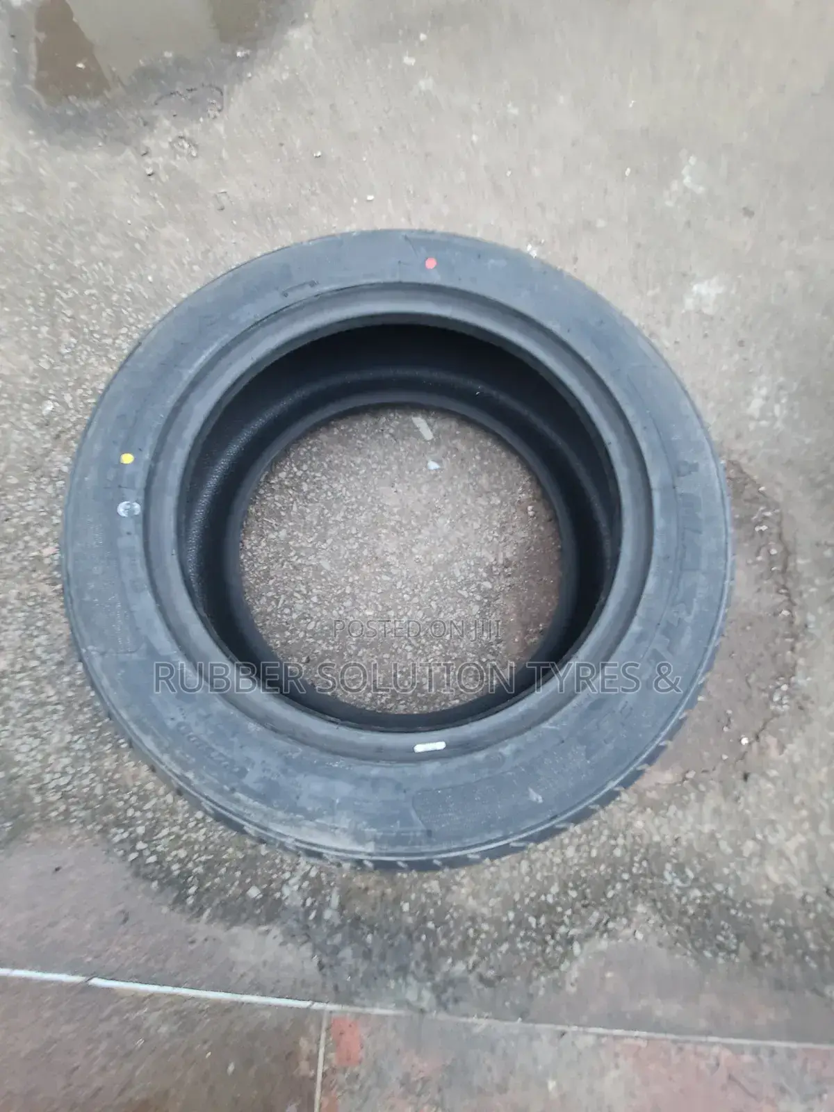 235/50 R17 Maxtrek Tyres 96w X/L Muximus M1