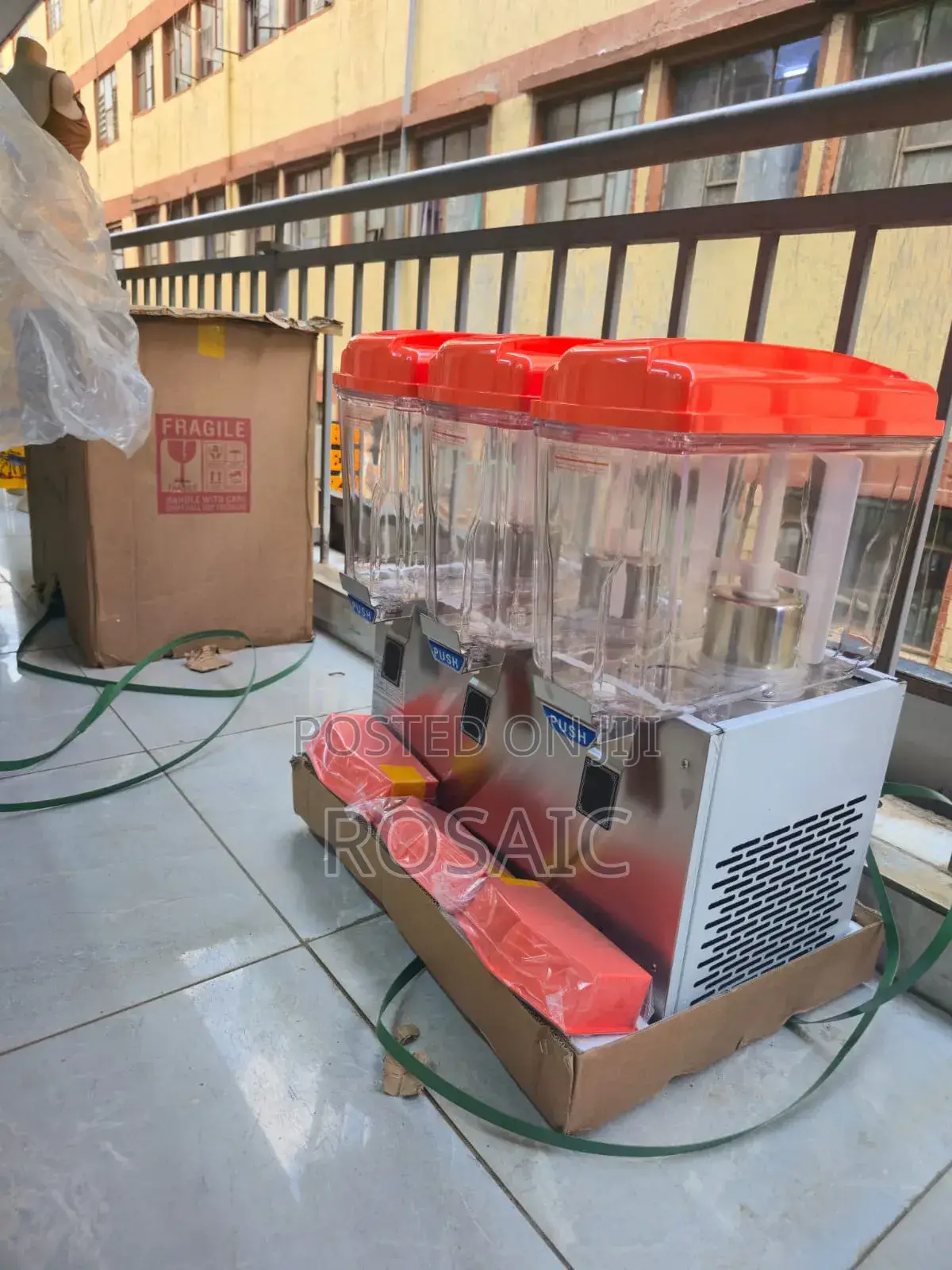 3 Column Commercial Juicer Dispenser With Compresso