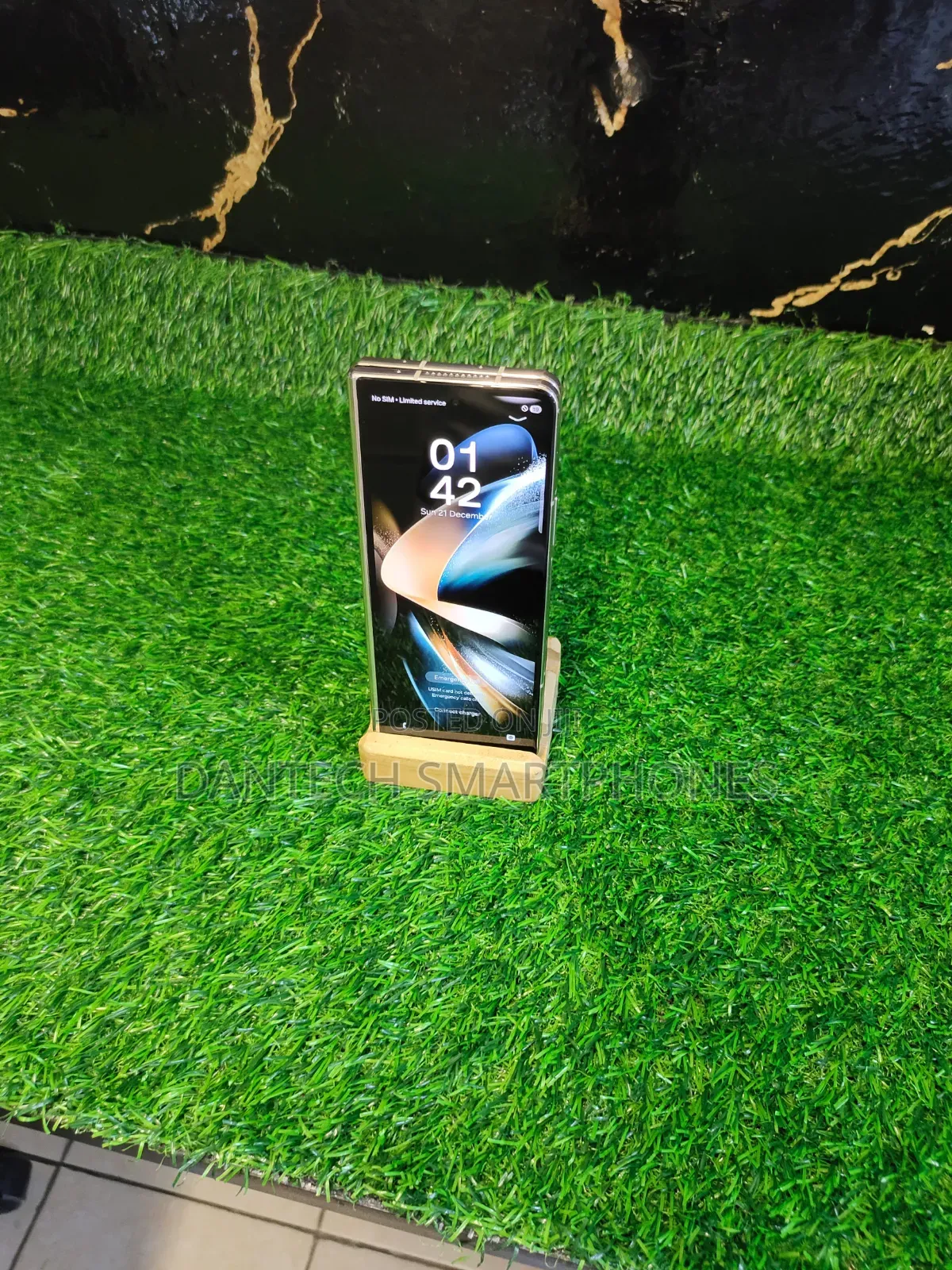 New Samsung Galaxy Z Fold4 256 GB Blue