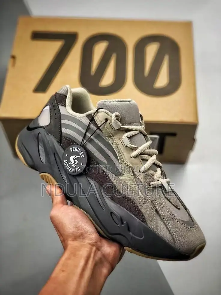 Yeezy Boost 700v2