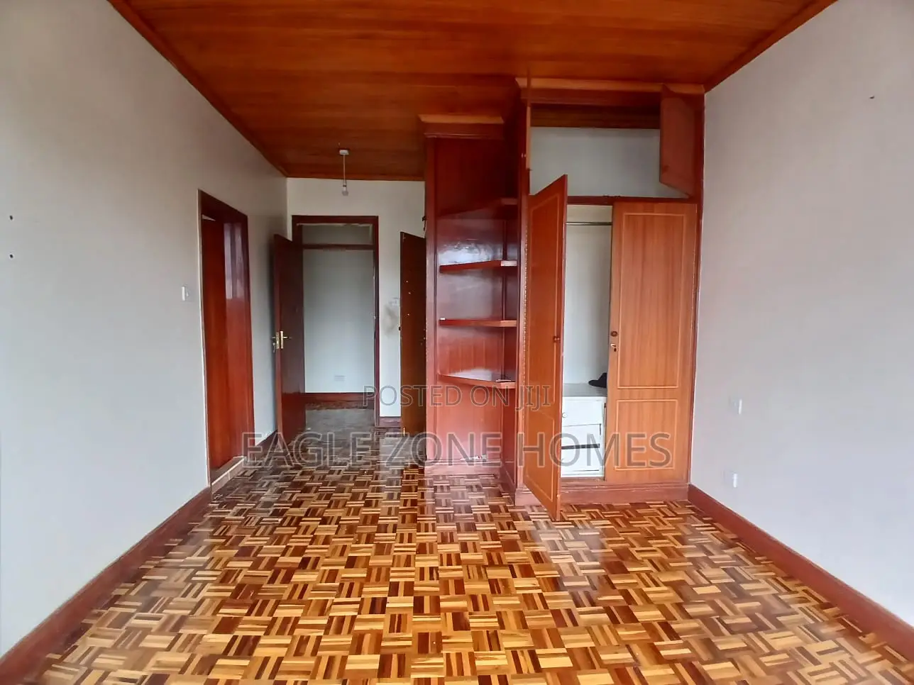 4bdrm Townhouse / Terrace in Riverside Drive for rent
