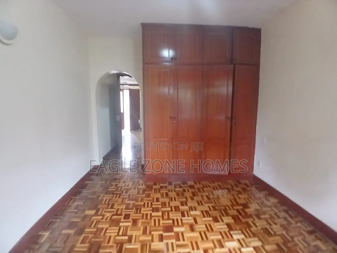 4bdrm Townhouse / Terrace in Riverside Drive for rent