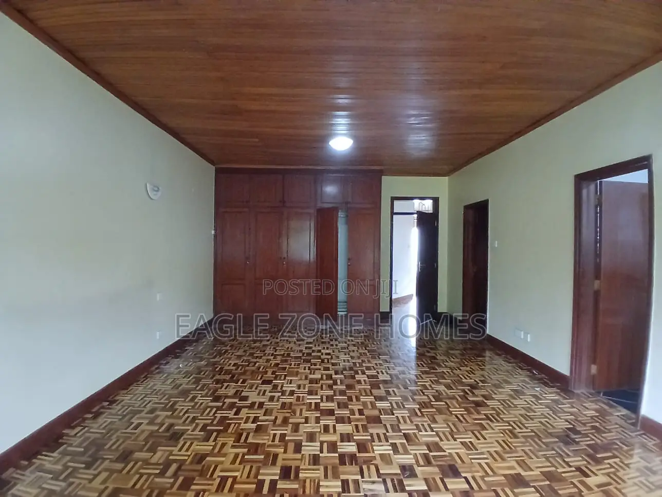 4bdrm Townhouse / Terrace in Riverside Drive for rent