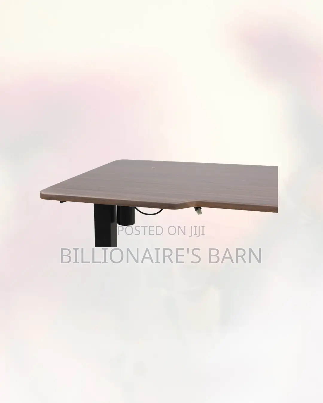Boost Workflow With This Desk Executive Sit-Stand Comfort for Hybrid