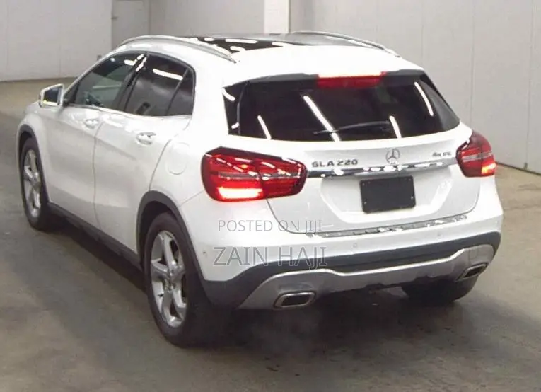 Mercedes-Benz GLA-Class 2019 White