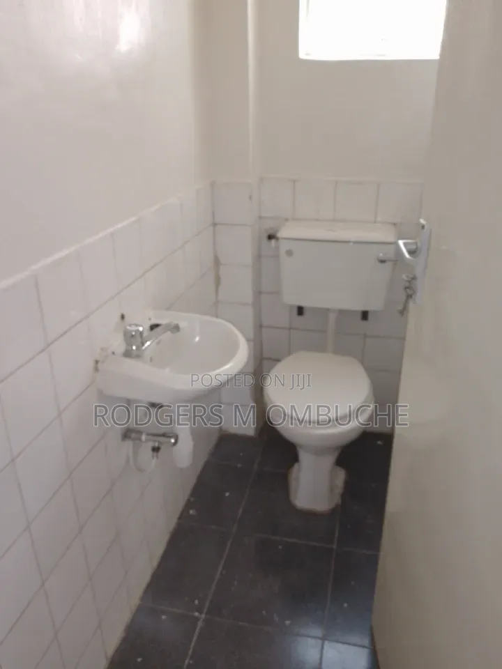 3bdrm Apartment in State House Area for rent