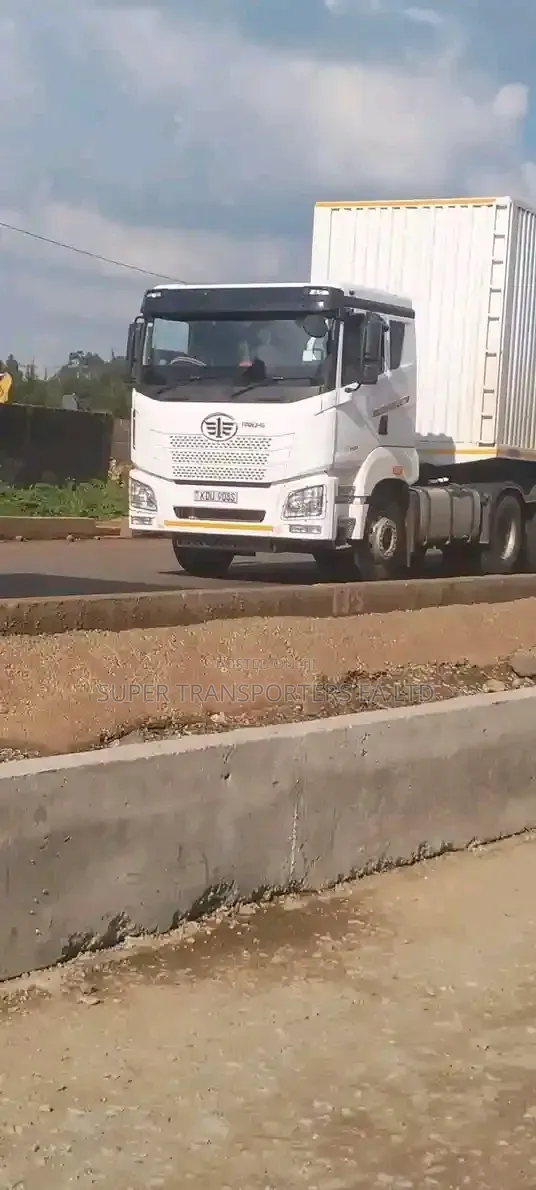 Trailers.Transport>Open/Boxed°Body^Specialists.Loose.Cargo.92 Cbm.