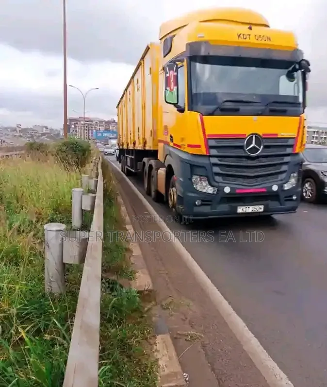 Trailers.Transport>Open/Boxed°Body^Specialists.Loose.Cargo.92 Cbm.