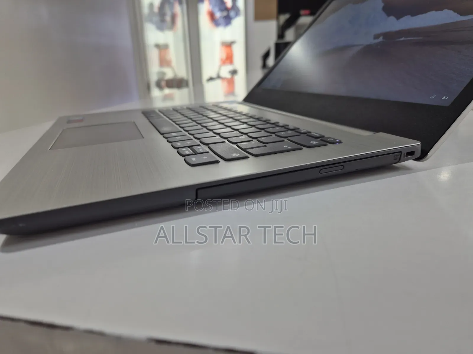 Laptop Lenovo IdeaPad 320 8GB Intel Core i7 SSD 256GB