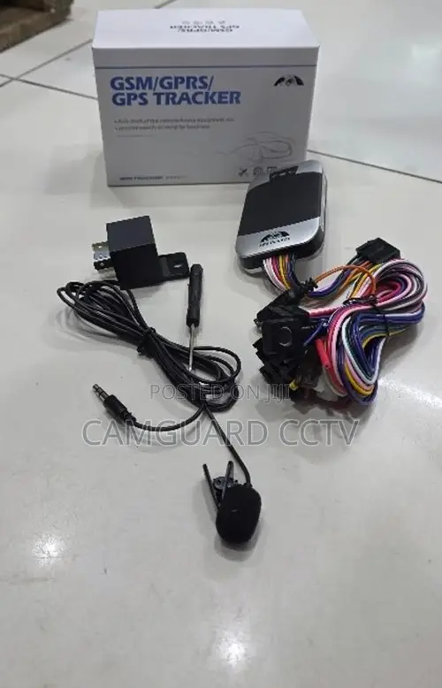 Car Tracking Device With Real-Time Monitoring