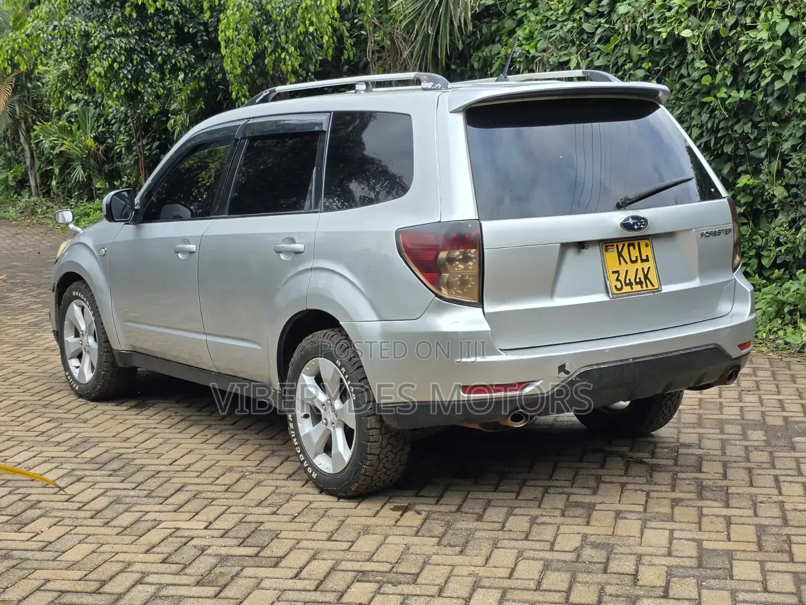 Subaru Forester 2010 Silver