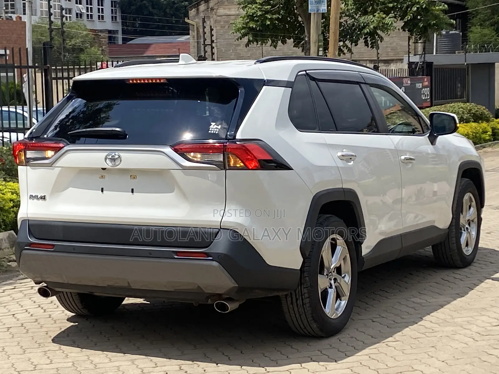 Toyota RAV4 2019 White