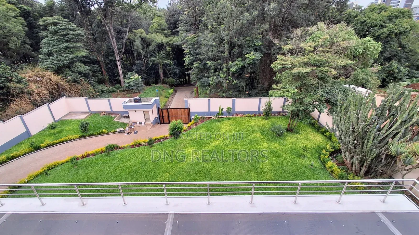 5bdrm Villa in Rosslyn for sale