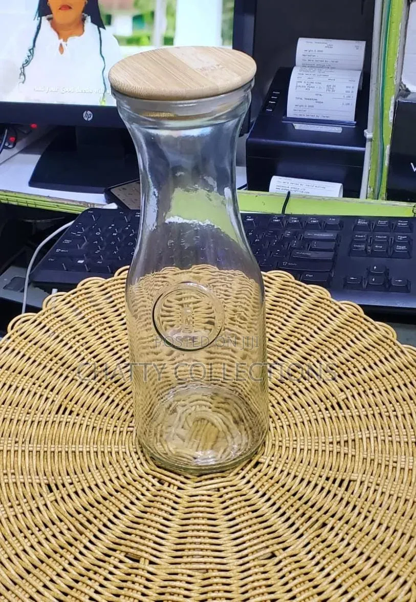 1 Litre Juice Storage Glass Jar/Carafe With Bamboo Lid