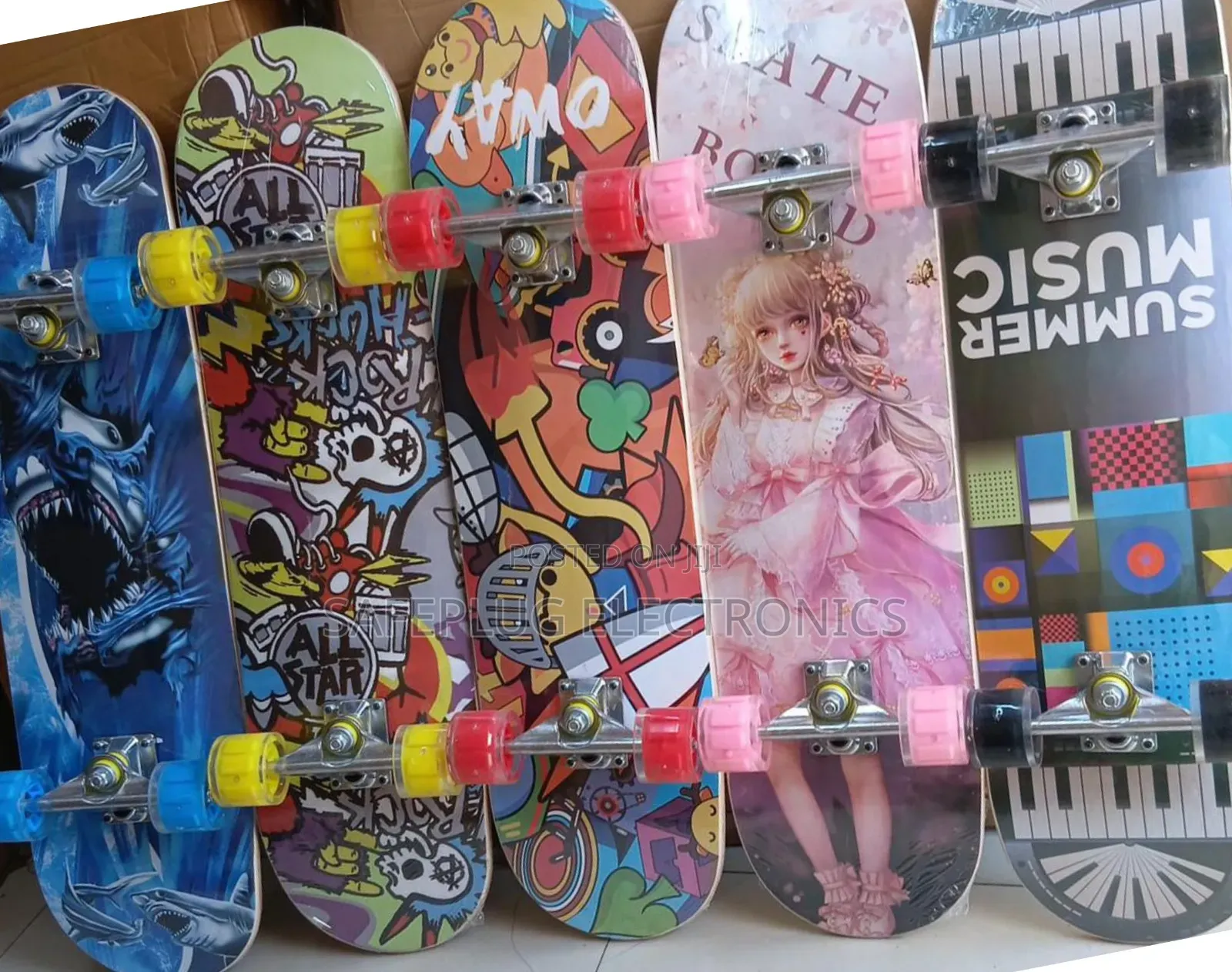 Skateboard – Strong Grip Tape Rubber Wide Wheels