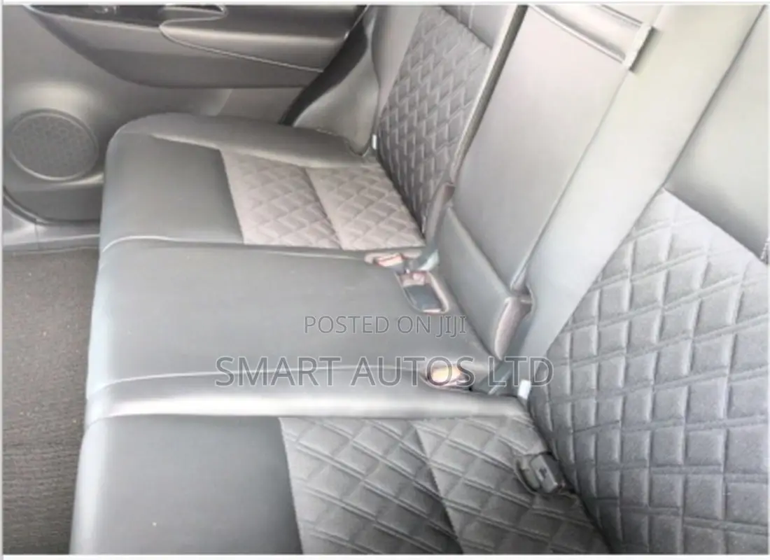 Toyota Harrier 2.0 2019 Black