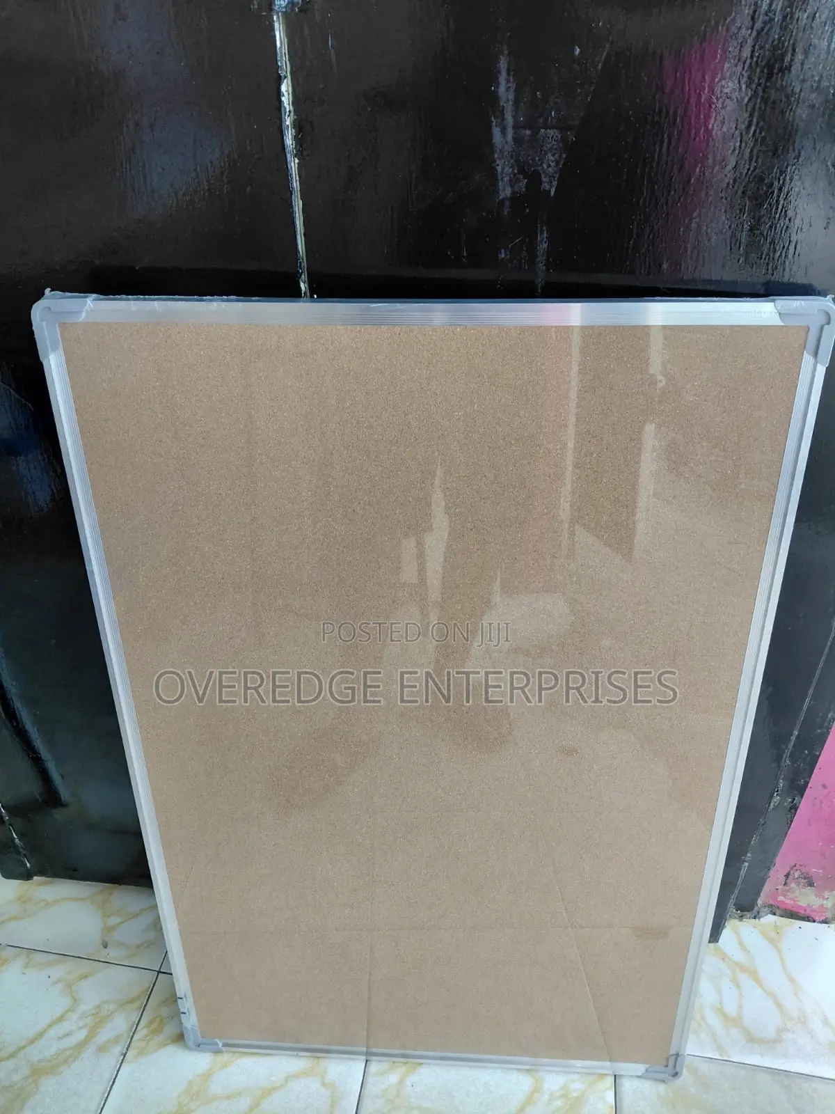 Brown Quality Pushpin Noticeboard