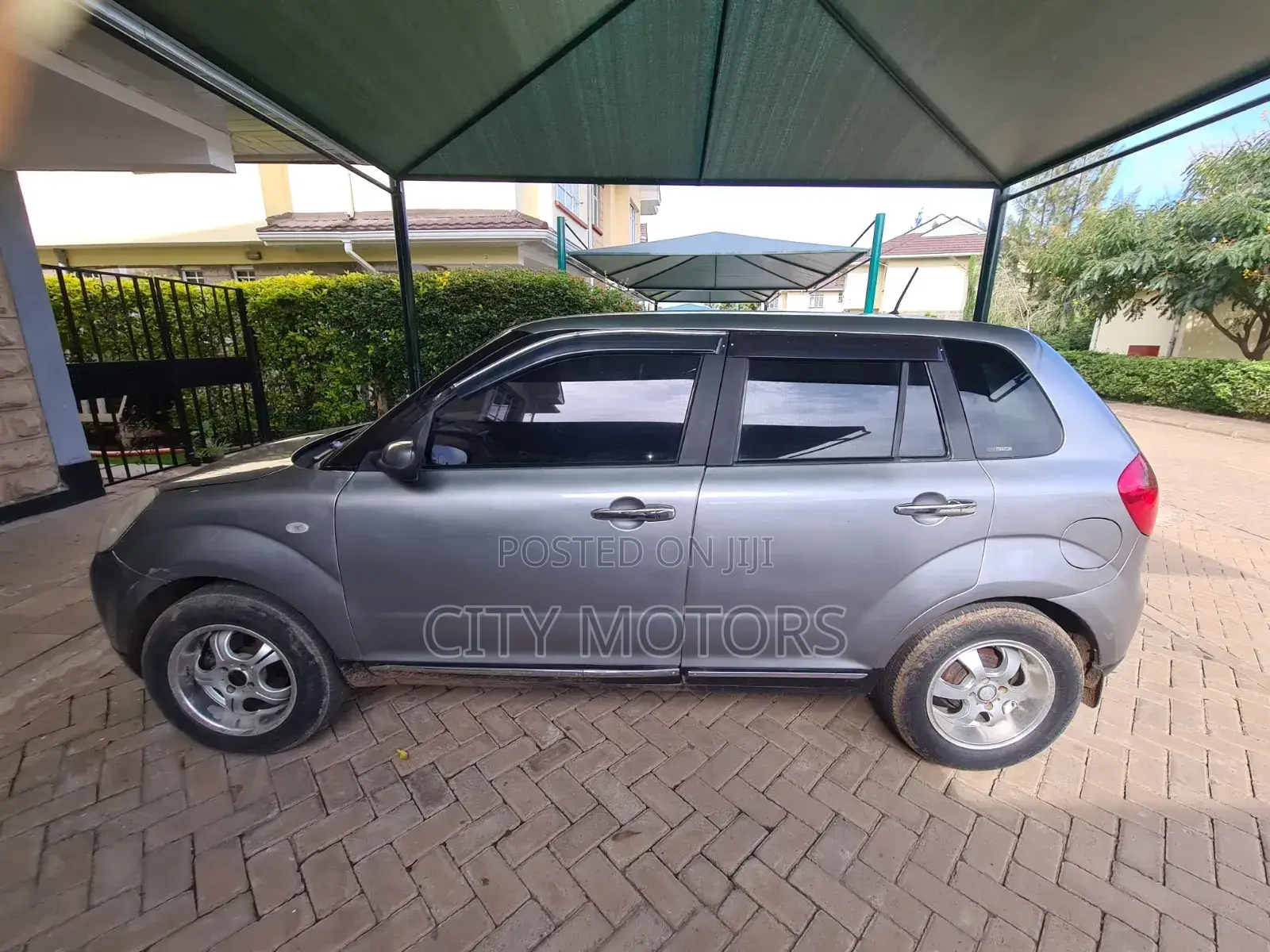 Mazda Verisa 2009 Silver