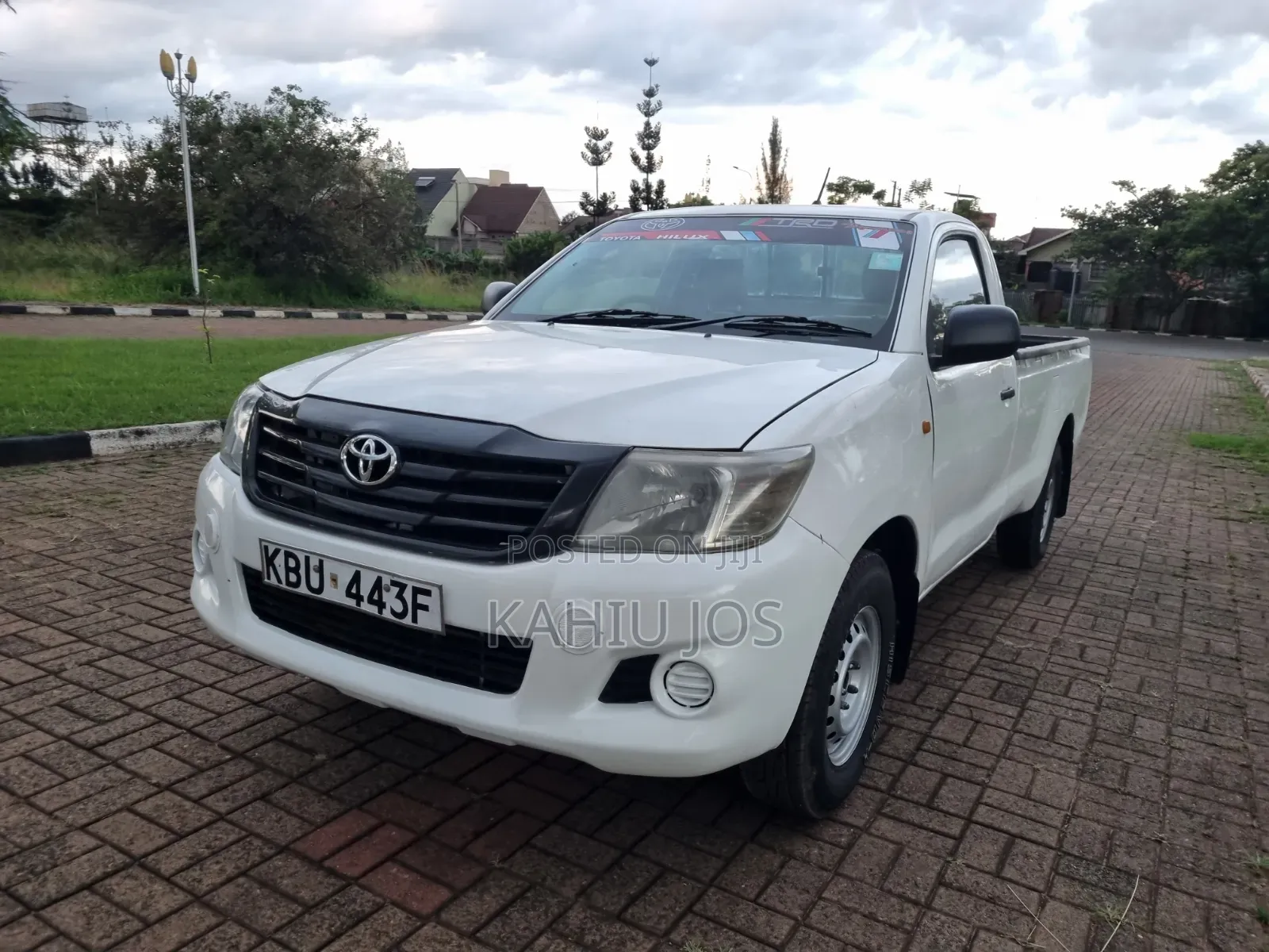 Toyota Hilux 2012 Off white