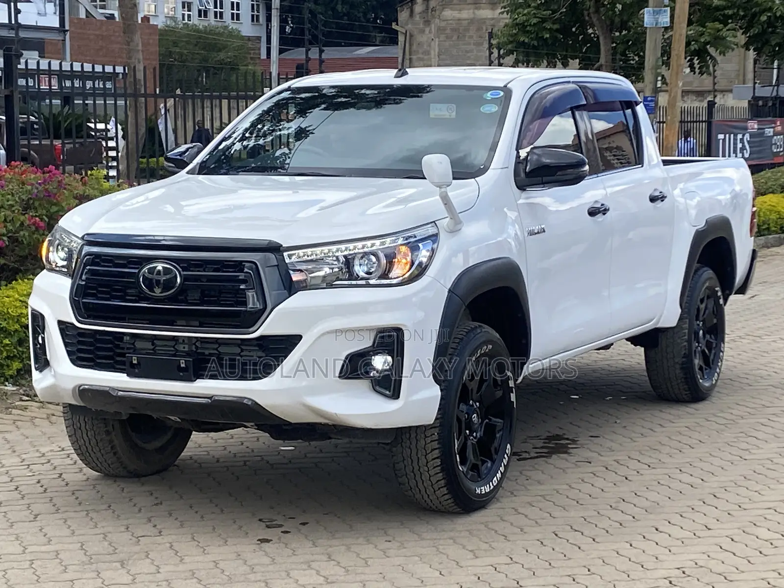 Toyota Hilux 2019 White
