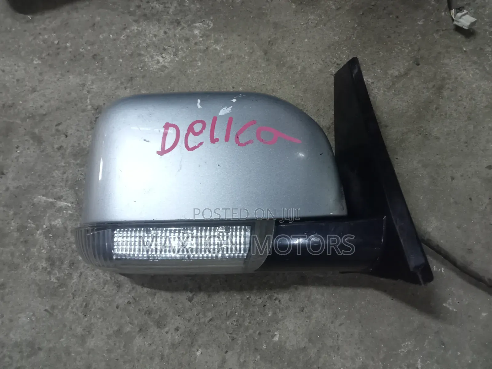 Mitsubishi Delica D5 Sidemirror