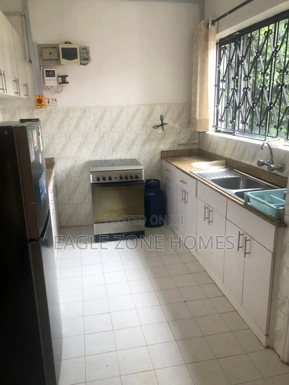 3bdrm Apartment in Rhapta Road for rent