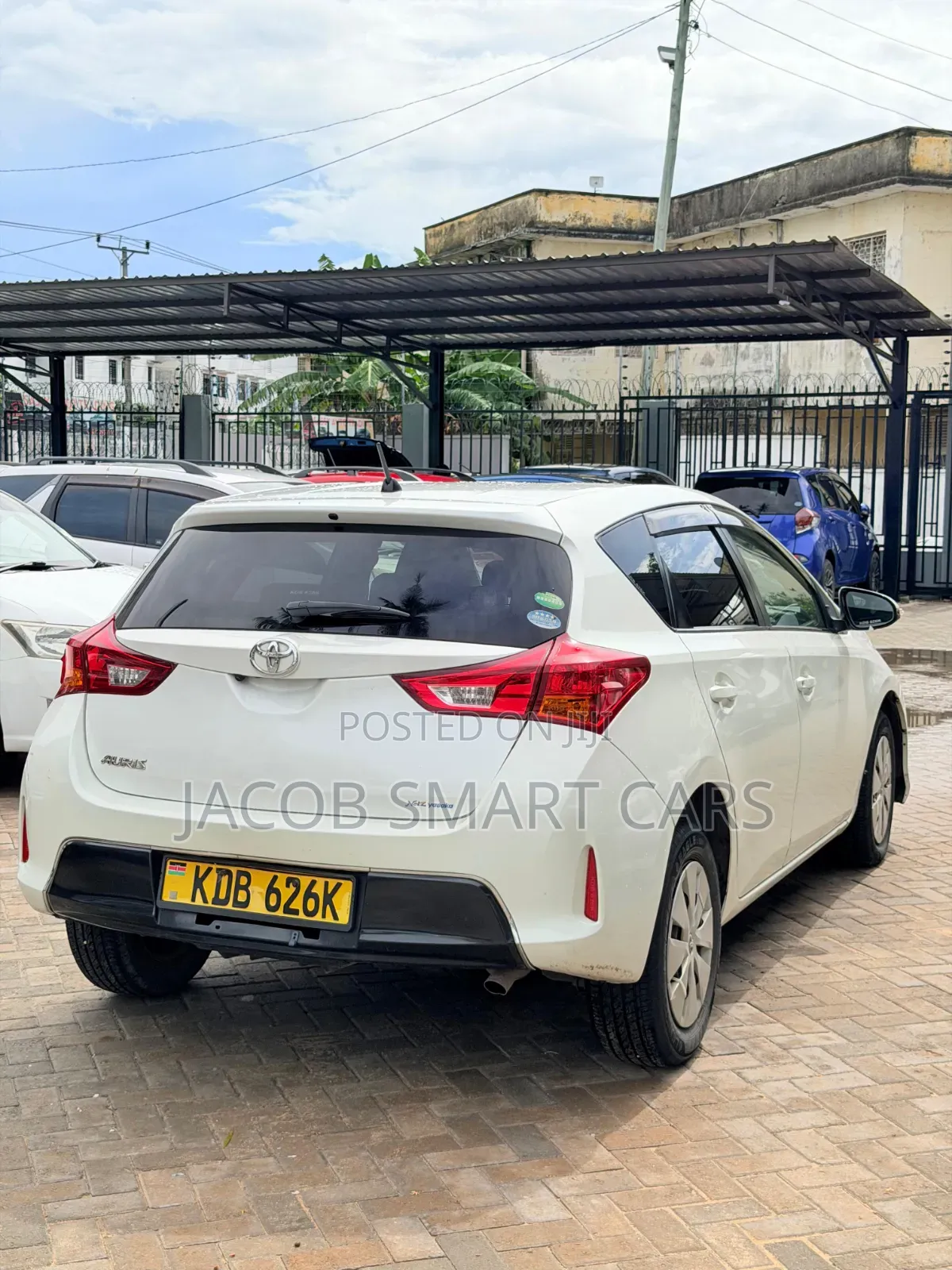 Toyota Auris 2013 White