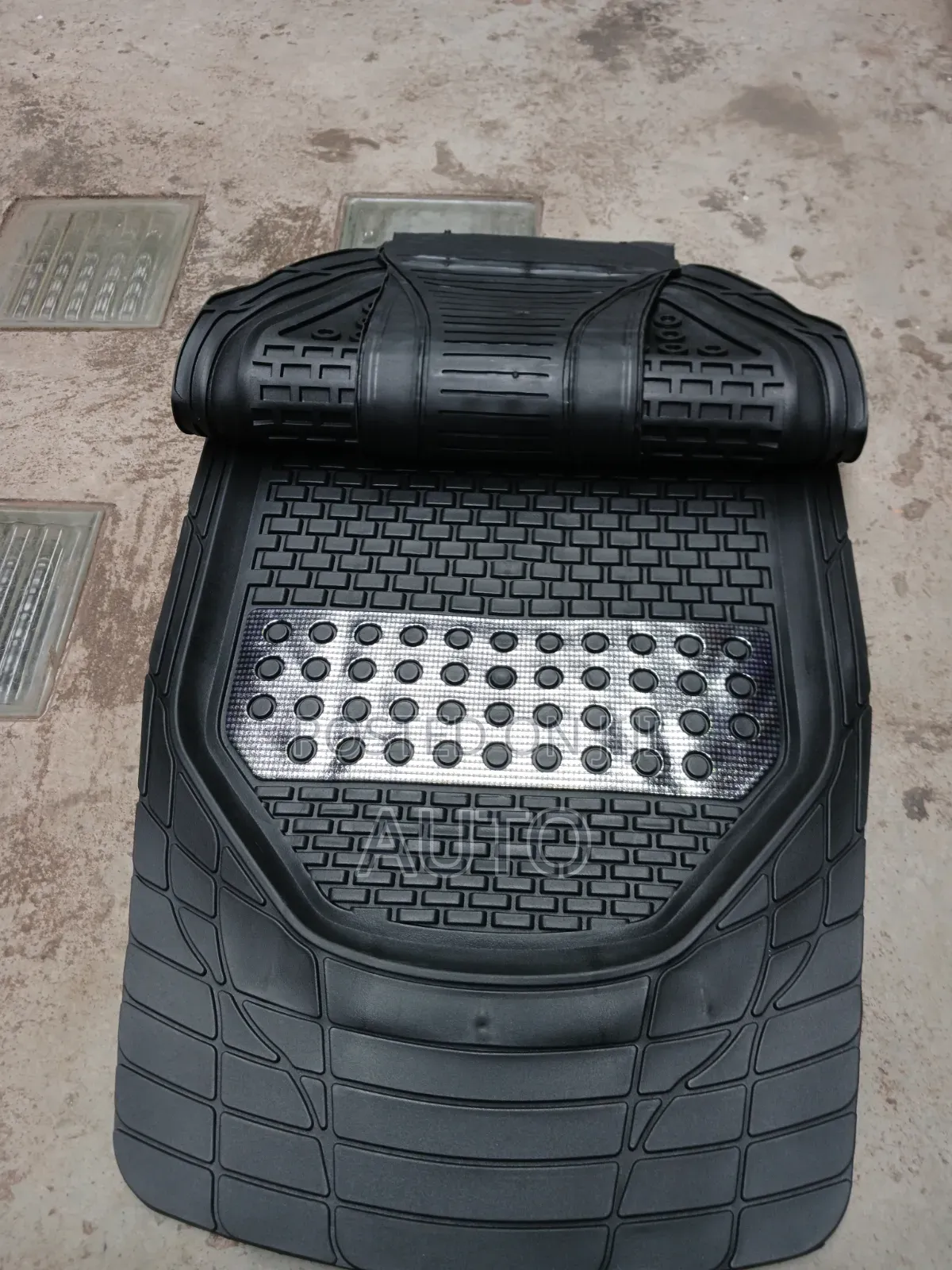 Universal Black Silver Car Floor Mats – Luxury Interior Protection