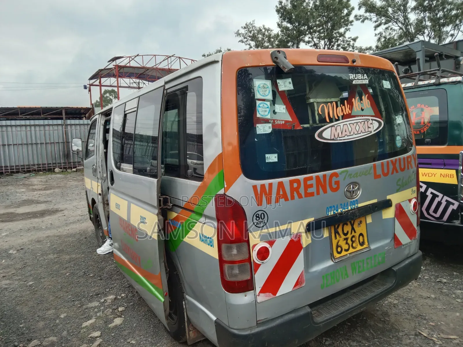 Toyota HiAce 2014 Silver